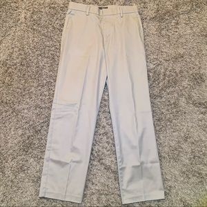 Men’s Dockers Khaki Pants Size 30 x 32